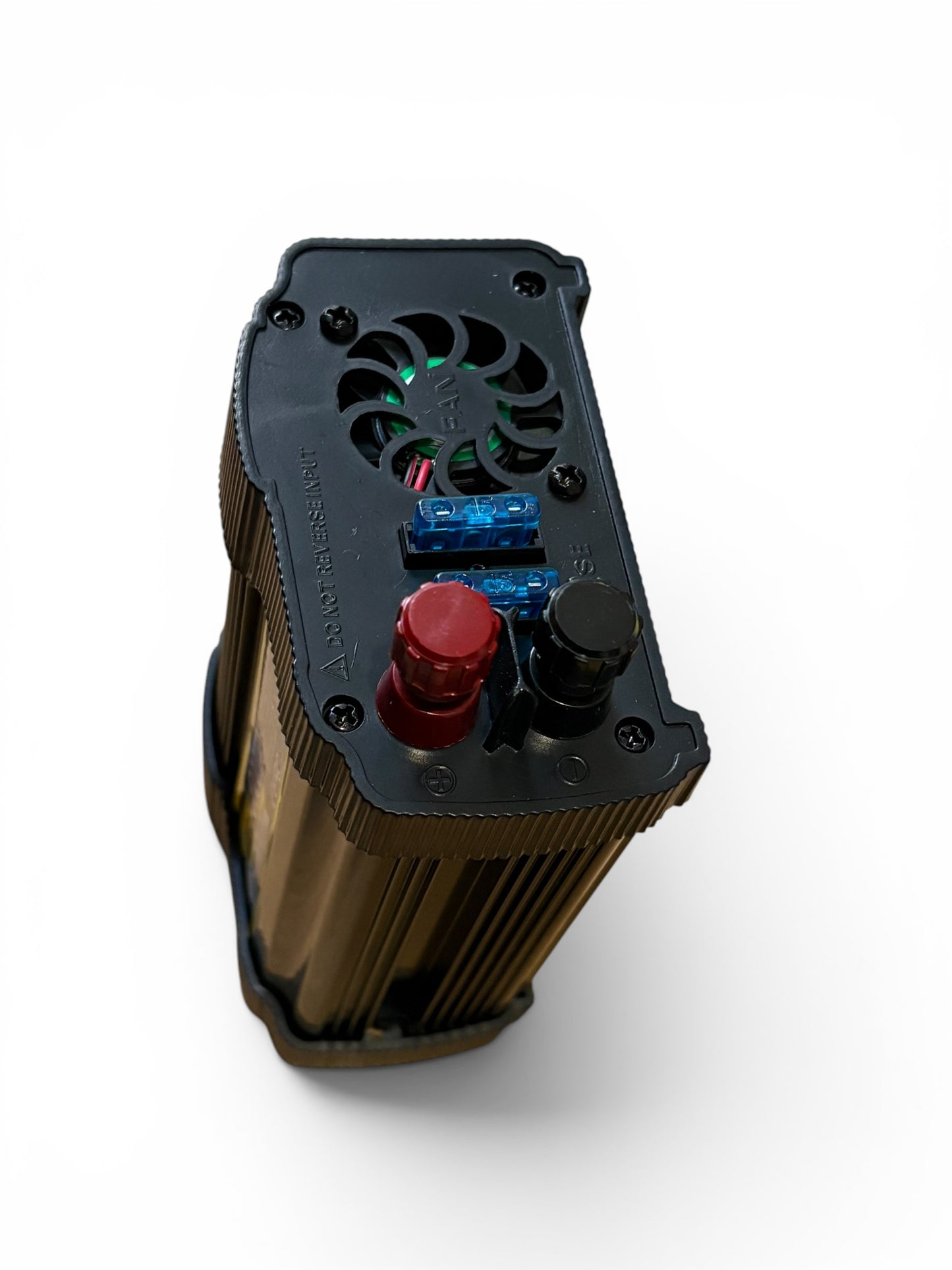 Inversor de Corriente Monofásico de 300W, 50/60 Hz, para Uso Automotriz