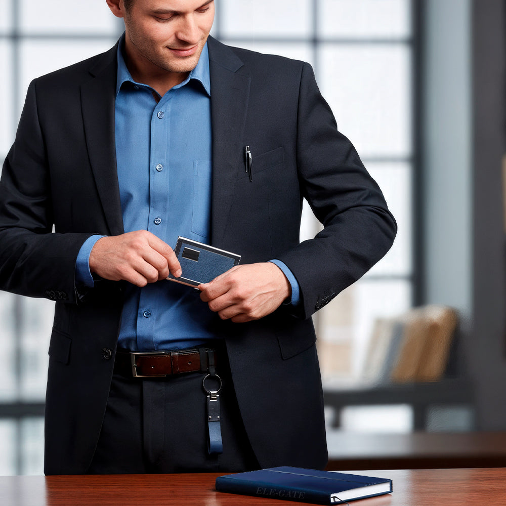 Set de Regalo Elegante con Libreta, Tarjetero, Llavero y Pluma – Tono Azul Rey